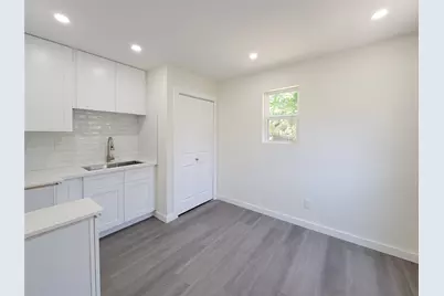 5217 Hershe, Houston, TX 77020 - Photo 10