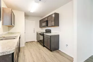 2022 Chunk Ct, Conroe, TX 77301 - Photo 2