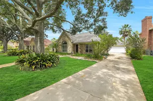 15846 Signal Creek Dr, Houston, TX 77095 - Photo 2