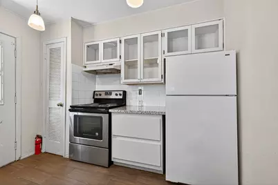 9901 Sharpcrest Street #B3, Houston, TX 77036 - Photo 20