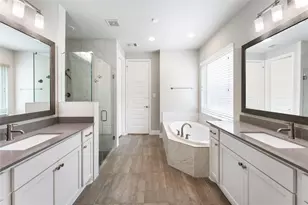 225 Bronze View Dr, Montgomery, TX 77316 - Photo 22
