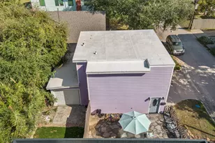 3218 Ave Q 1/2, Galveston, TX 77550 - Photo 26