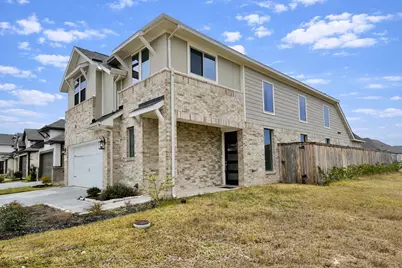 553 Sand Branch, Conroe, TX 77304 - Photo 2