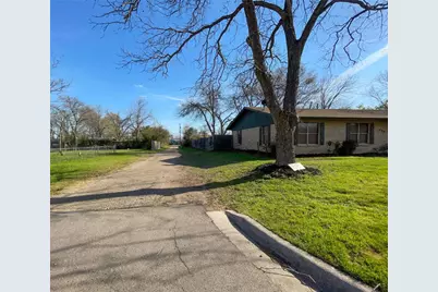 204 E 18th Street, Georgetown, TX 78626 - Photo 20