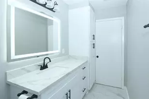 204 E 18th St, Georgetown, TX 78626 - Photo 8