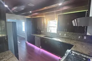 2410 Scott St, La Marque, TX 77568 - Photo 10