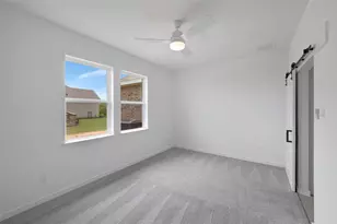504 Cane Xing Lk Dr, Sealy, TX 77474 - Photo 4