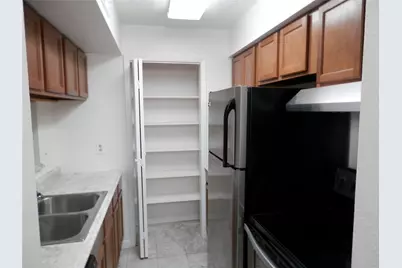 7600 Emmett F Lowry Expressway #605, Texas City, TX 77591 - Photo 10