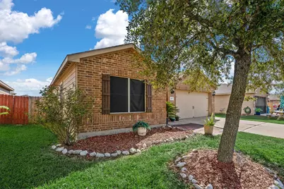 818 Marigold Road, Baytown, TX 77521 - Photo 2