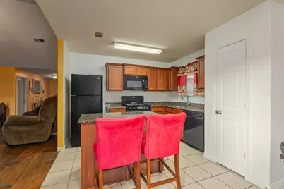 818 Marigold Road, Baytown, TX 77521 - Photo 14