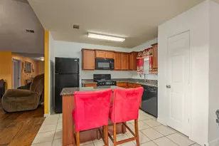 818 Marigold Rd, Baytown, TX 77521 - Photo 14