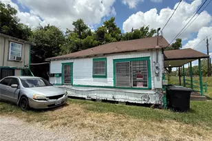 4406 Cavalcade St, Houston, TX 77026 - Photo 4