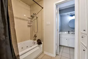 9360 Briar Forest Dr, Houston, TX 77063 - Photo 28