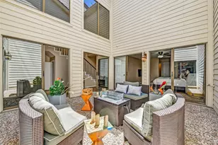 9360 Briar Forest Dr, Houston, TX 77063 - Photo 14
