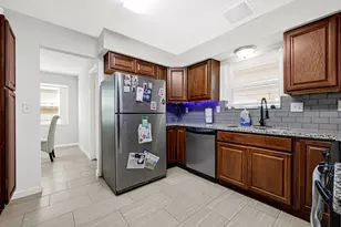 5343 Royal Pkwy, Friendswood, TX 77546 - Photo 6