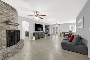 5343 Royal Pkwy, Friendswood, TX 77546 - Photo 4