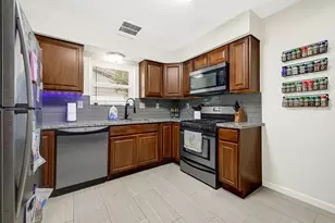 5343 Royal Pkwy, Friendswood, TX 77546 - Photo 6
