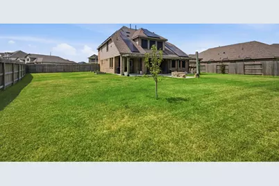 15002 Gulfstream Park Avenue, Mont Belvieu, TX 77523 - Photo 6