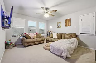 15002 Gulfstream Park Ave, Mont Belvieu, TX 77523 - Photo 16
