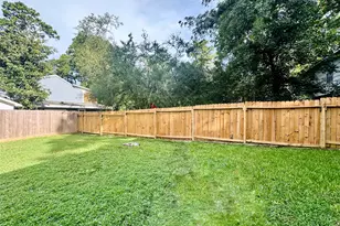 17 E Wandering Oak Dr, The Woodlands, TX 77381 - Photo 34
