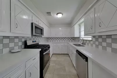 12306 Foxridge Drive, Houston, TX 77037 - Photo 4
