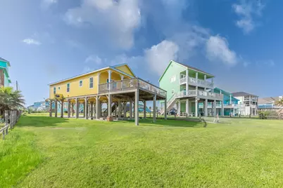 3000 Copacabana Dr, Crystal Beach, TX 77650 - Photo 6