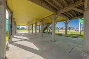 3000 Copacabana Dr, Crystal Beach, TX 77650 - Photo 16