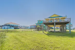 3000 Copacabana Dr, Crystal Beach, TX 77650 - Photo 12