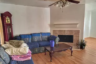 8703 April Arbor Ct, Houston, TX 77031 - Photo 2