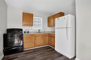 1711 W 5th St, Freeport, TX 77541 - Photo 2