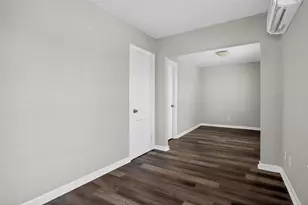 1711 W 5th St, Freeport, TX 77541 - Photo 4