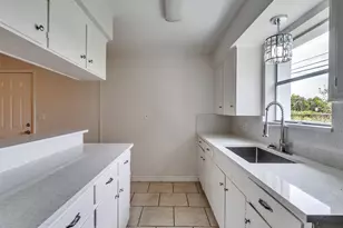 502 N Oak St, Texas City, TX 77591 - Photo 14