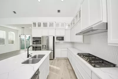 9438 Chateau Hill, Iowa Colony, TX 77578 - Photo 12