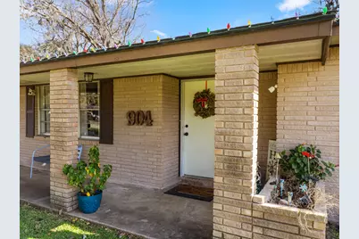 904 Avenue C, Sweeny, TX 77480 - Photo 4