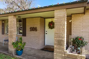 904 Avenue C, Sweeny, TX 77480 - Photo 4