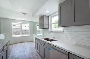 15910 Plagens Ln, Missouri City, TX 77489 - Photo 10