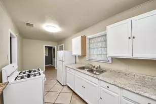 3214 Tuam St, Houston, TX 77004 - Photo 18