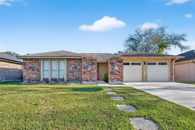 16707 Schooners Way, Friendswood, TX 77546 - Photo 1