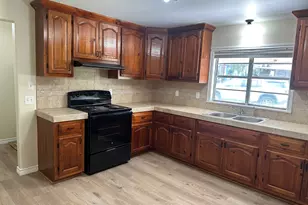 719 Eckel St, La Grange, TX 78945 - Photo 4