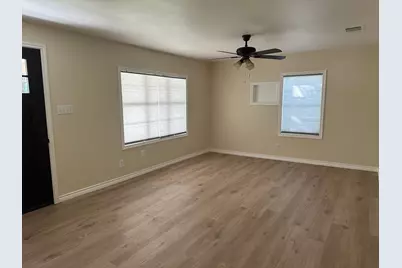 719 Eckel Street, La Grange, TX 78945 - Photo 2