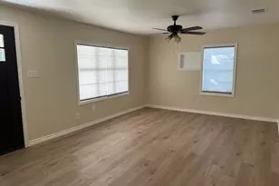 719 Eckel St, La Grange, TX 78945 - Photo 2