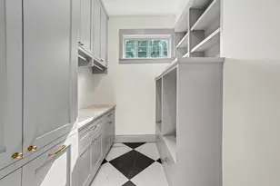 404 Avondale St, Houston, TX 77006 - Photo 14