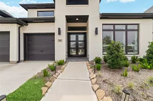 5511 Holly Holw Ln, Fulshear, TX 77441 - Photo 2