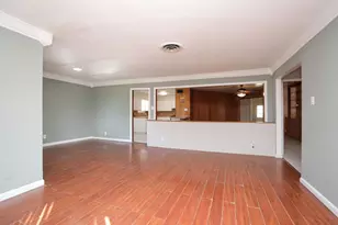 8235 Dover St, Houston, TX 77061 - Photo 8