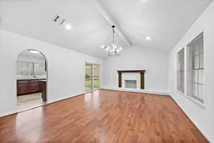 7810 Antoine Dr, Houston, TX 77088 - Photo 6
