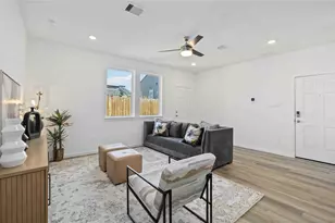 5921 Manning Oaks St, Houston, TX 77091 - Photo 8