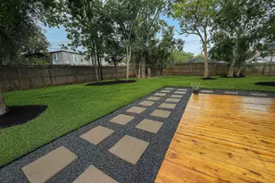 7810 Nairn St, Houston, TX 77074 - Photo 26