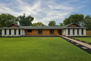 7810 Nairn St, Houston, TX 77074 - Photo 2