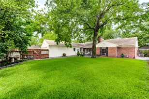 2602 Briarbrook Dr, Houston, TX 77042 - Photo 20