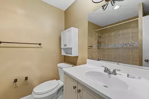 5237 Arboles Dr, Houston, TX 77035 - Photo 12